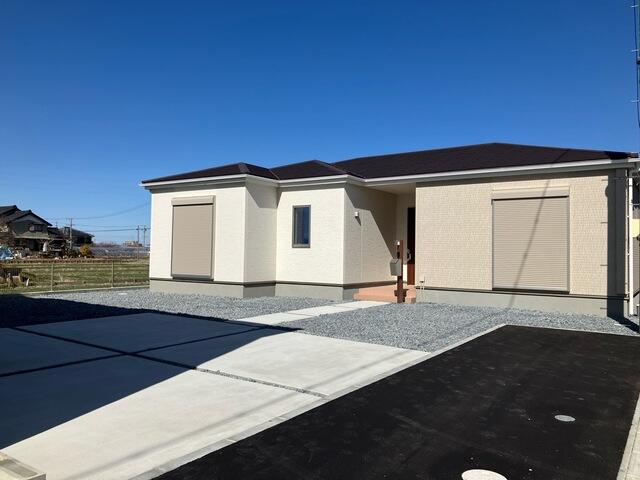 Brand New 4-Bedroom House in Gotoyama 1