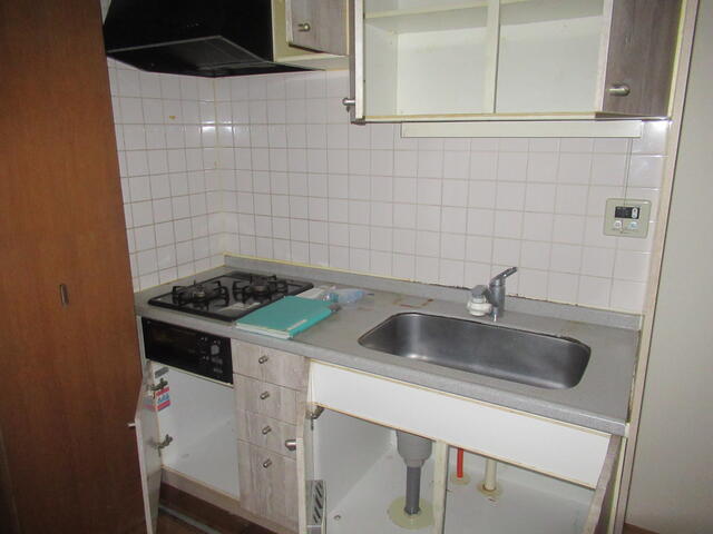 Studio Condo in Shimomeguro 3