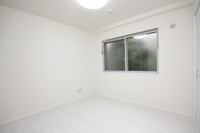 Studio Condo Near Station in Higashitabata 3