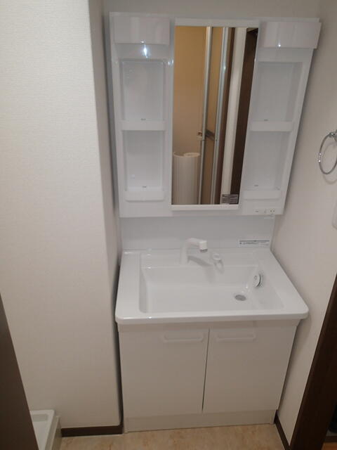 Charming 2-Bedroom Condo Near Station in Higashisumida 4