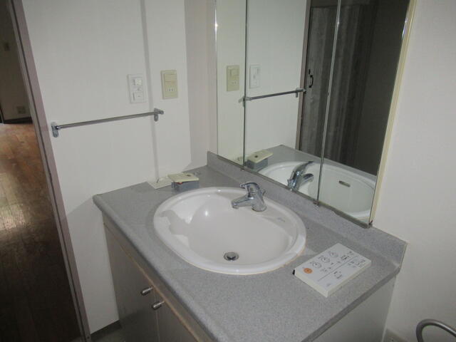 Studio Condo in Shimomeguro 5