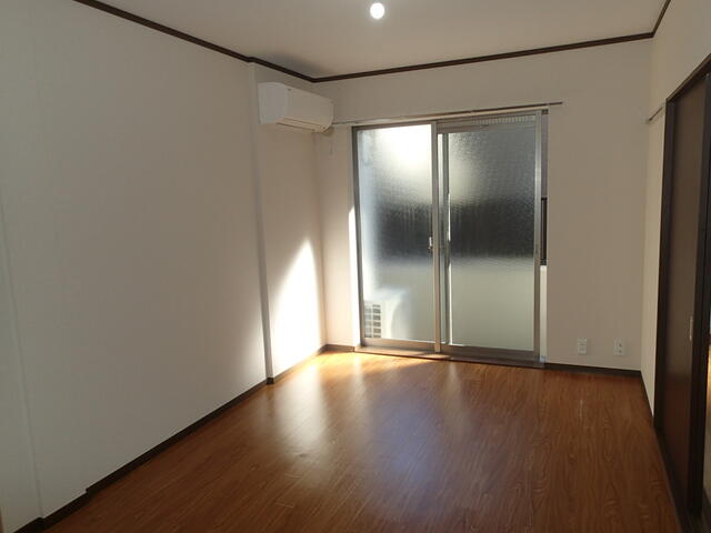 Charming 2-Bedroom Condo Near Station in Higashisumida 9