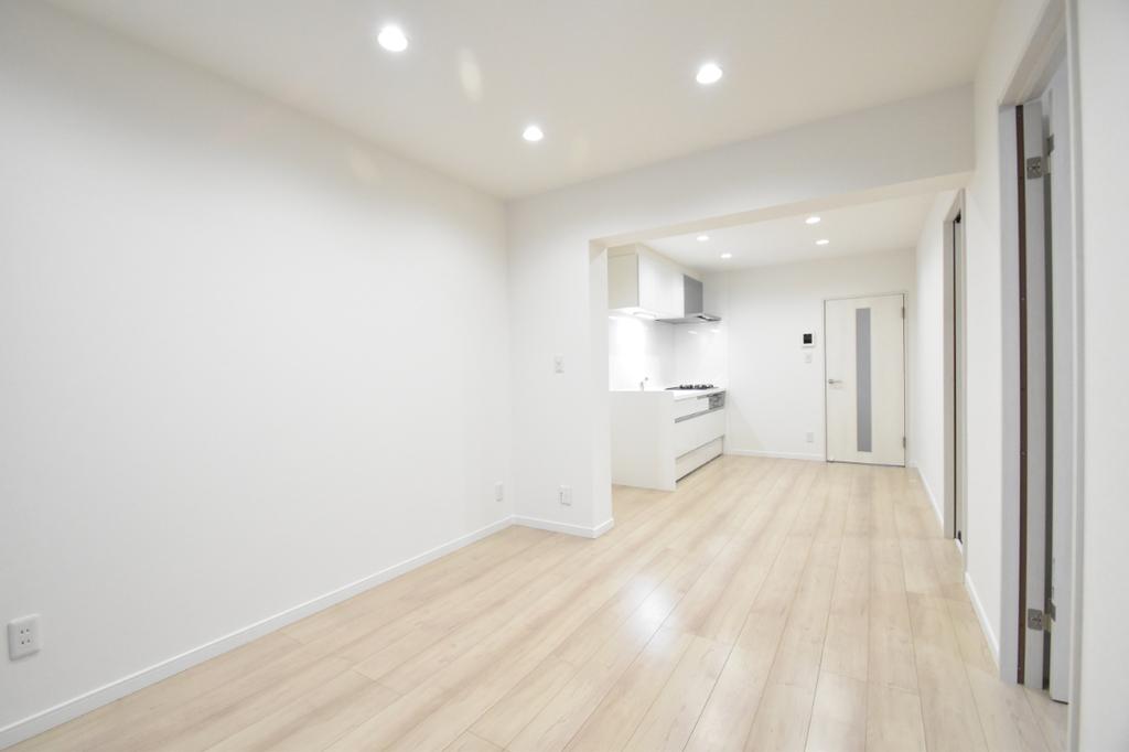 Charming 3-Bedroom Condo in Sumikawa 5-jo 1
