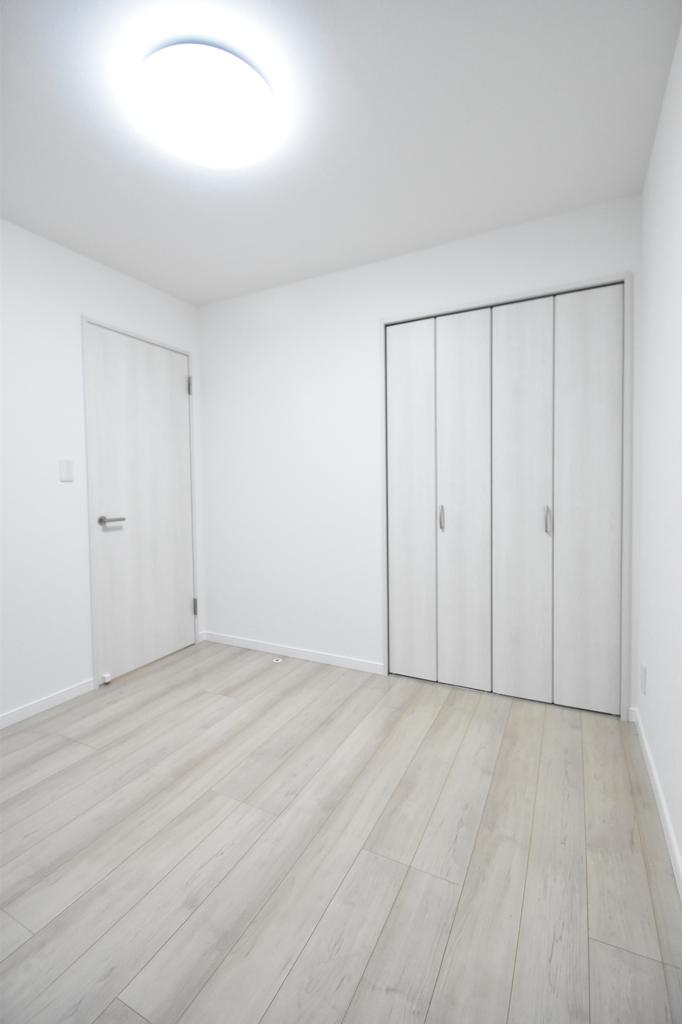 Charming 3-Bedroom Condo in Sumikawa 5-jo 4