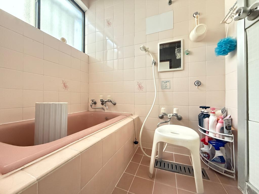 Classic 4-Bedroom House in Koyocho 3