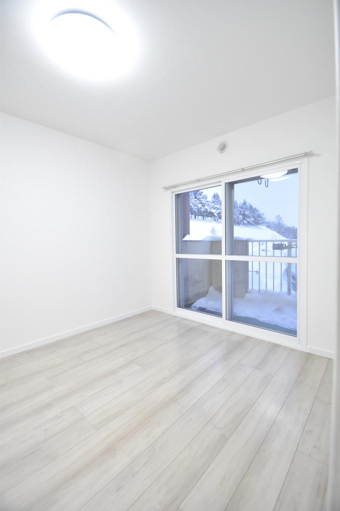 Charming 3-Bedroom Condo in Sumikawa 5-jo 3