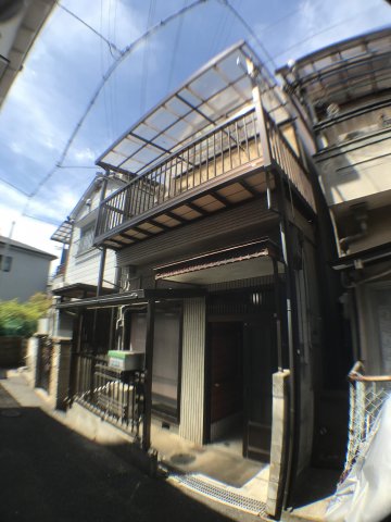 Charming 4-Bedroom House Near Station in Nishitachibanacho 2