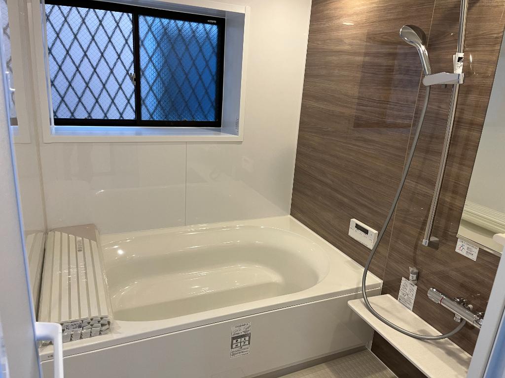 3-Bedroom House in Yasuda 7