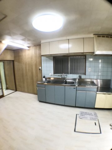 Charming 4-Bedroom House Near Station in Nishitachibanacho 9
