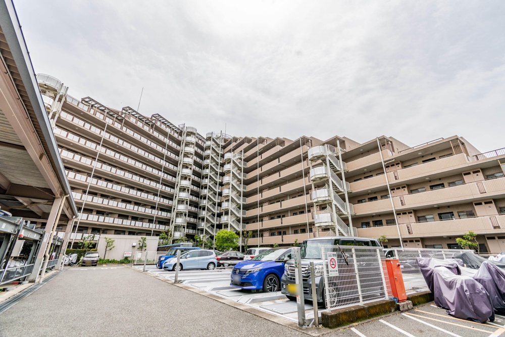 3-Bedroom Condo in Minamidaira 7