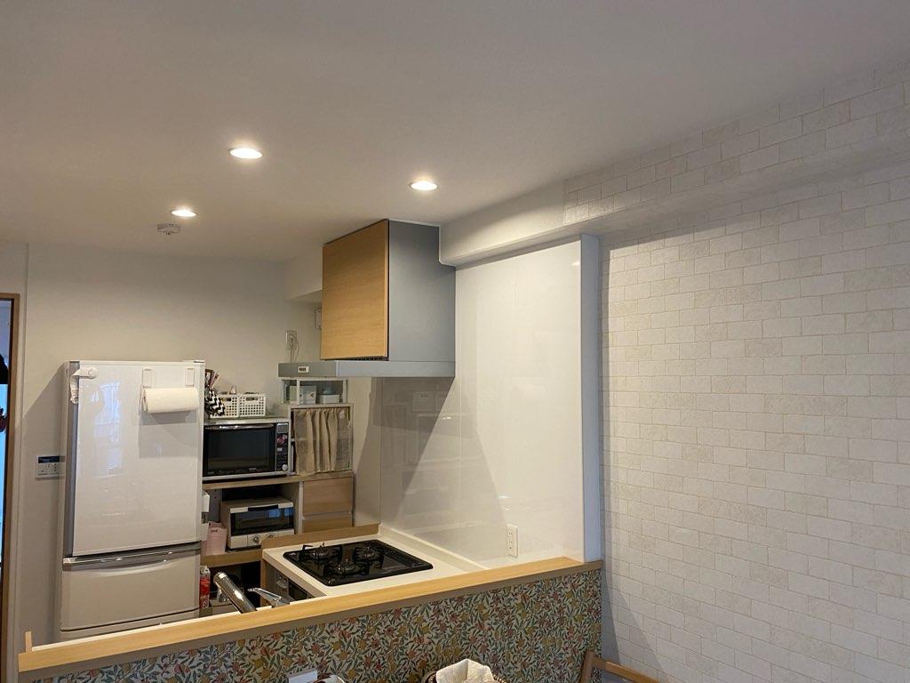 Vintage 3-Bedroom Condo Near Station in Obasecho 4