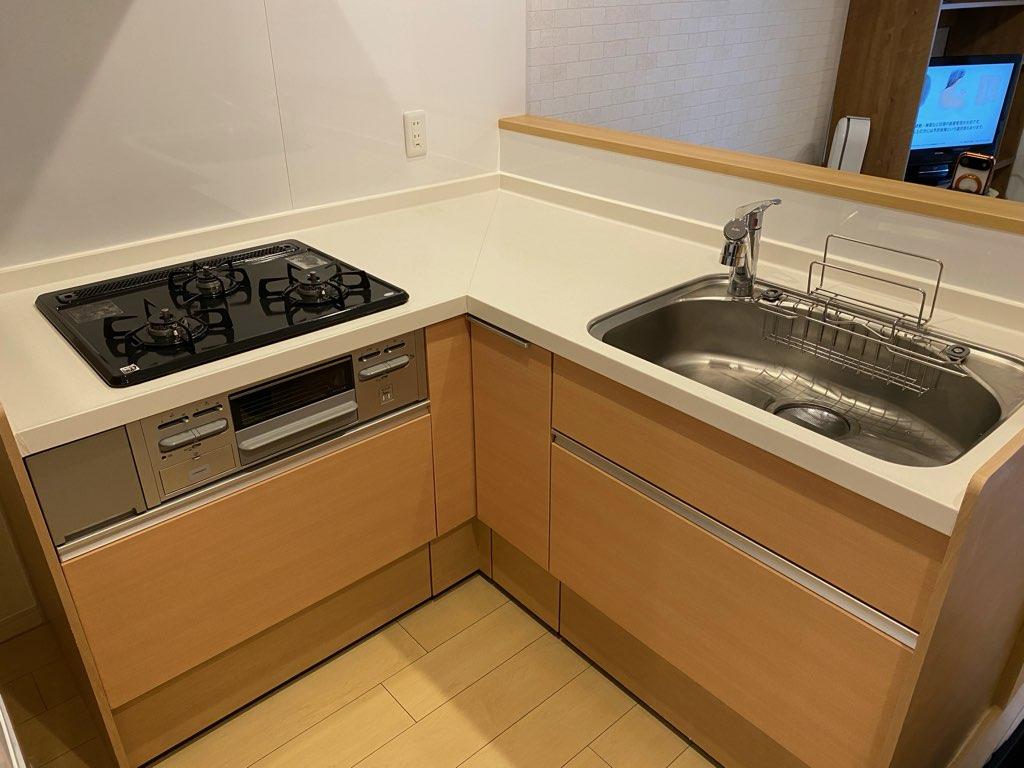 Vintage 3-Bedroom Condo Near Station in Obasecho 1