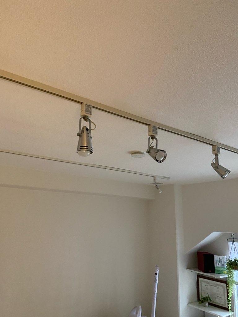 Vintage 3-Bedroom Condo Near Station in Obasecho 6