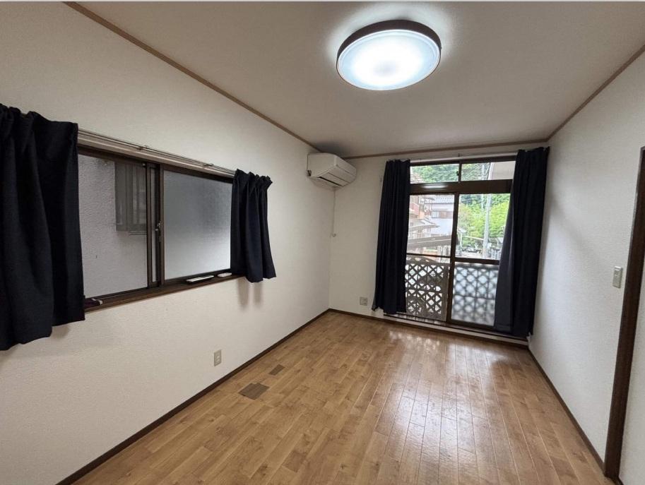 Well-Kept 3-Bedroom House in Nishiuneno 9