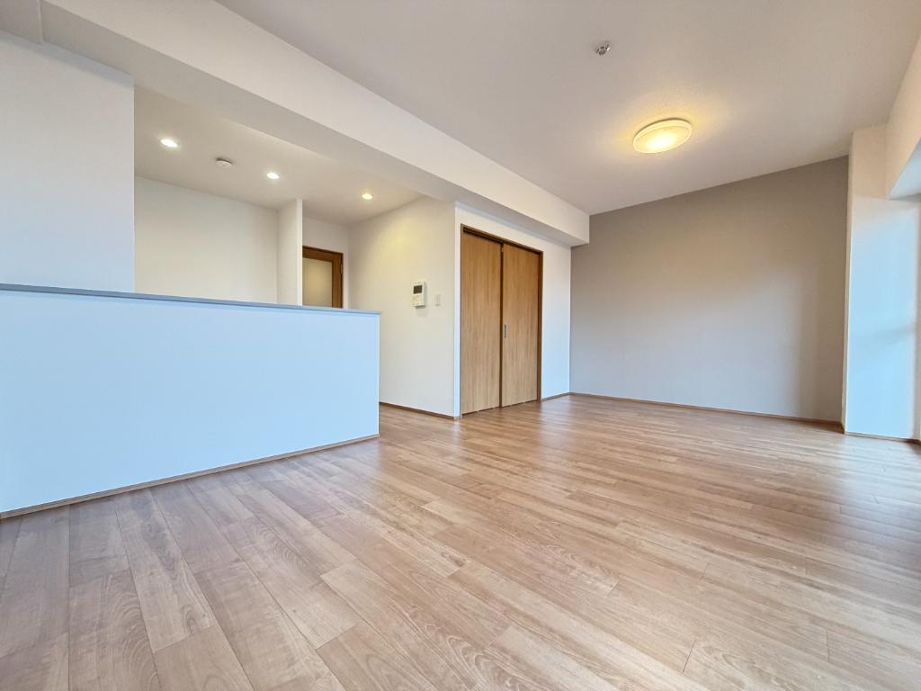 Vintage 3-Bedroom Condo in Higashiyama 1
