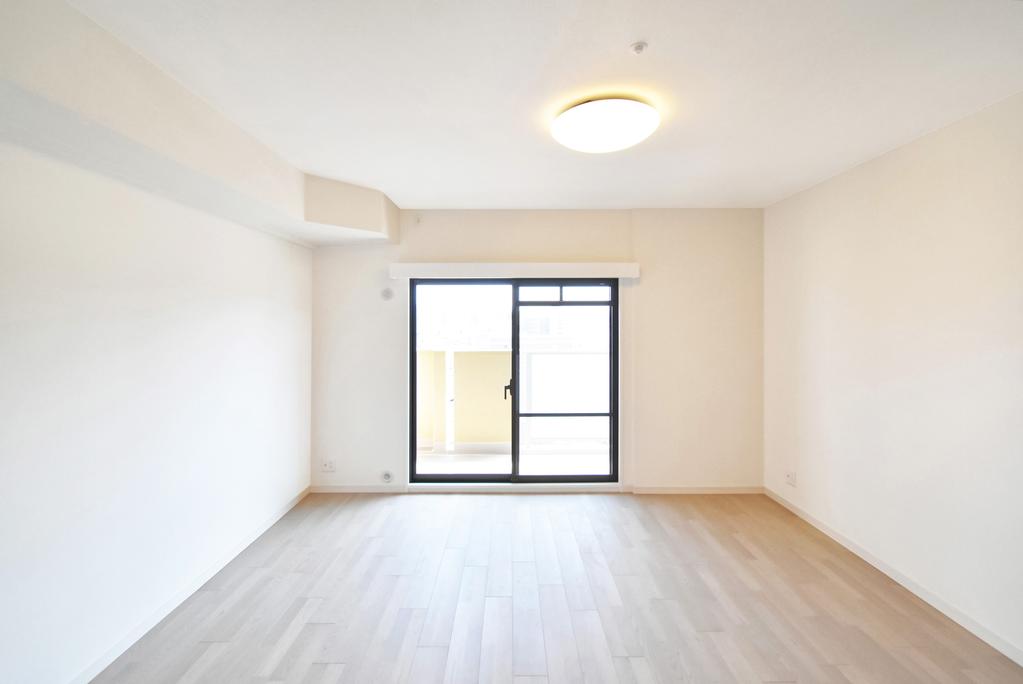 3-Bedroom Condo Near Station in Uchindaicho 1