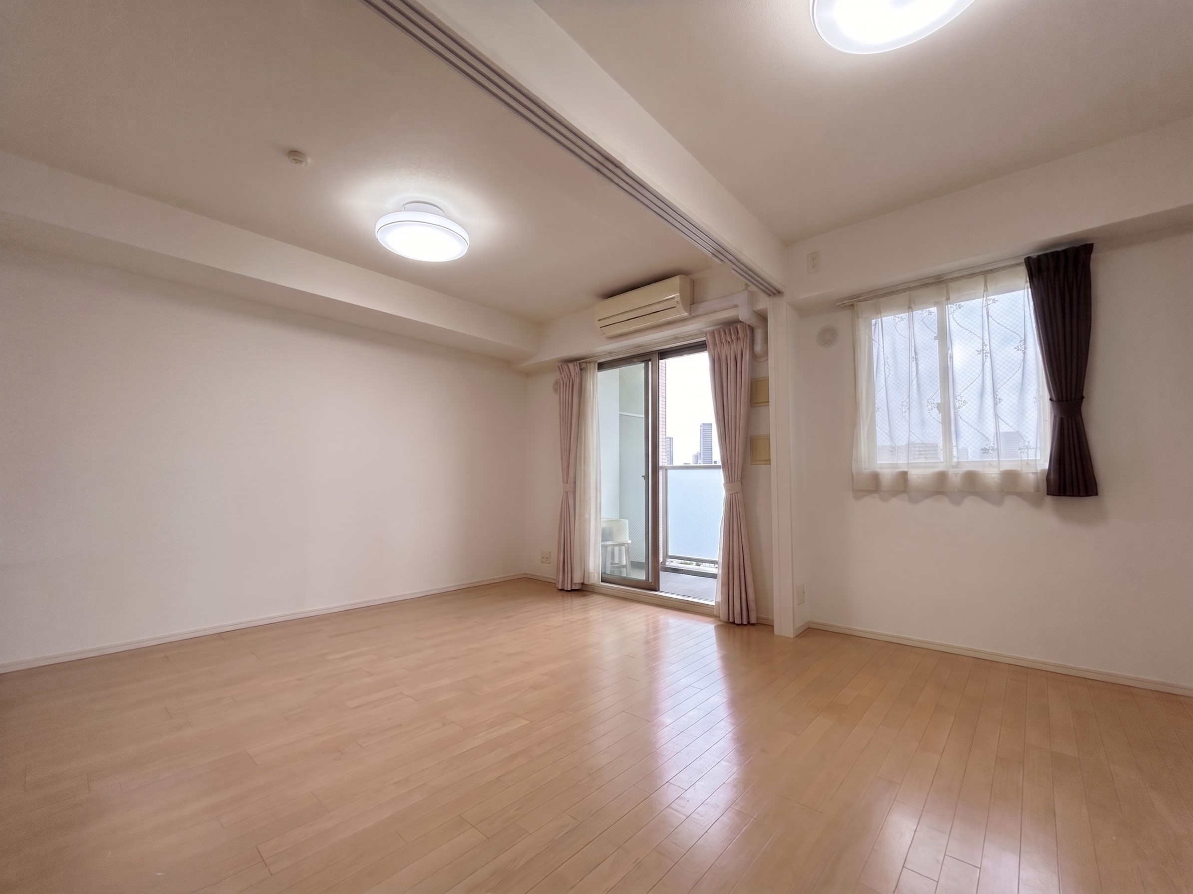 1-Bedroom Condo in Honden 5