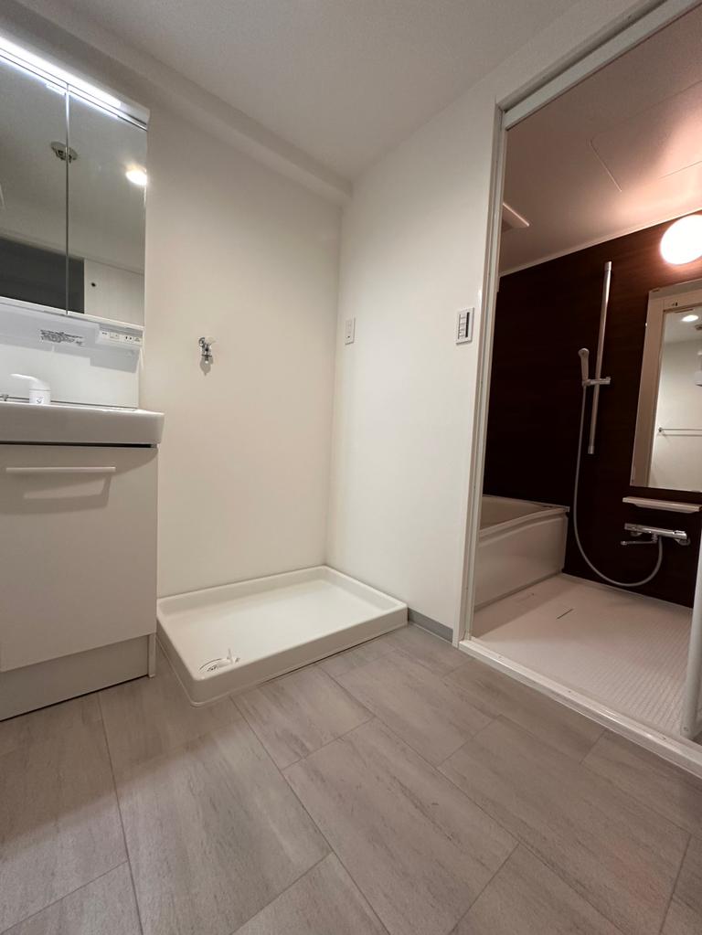 Charming 2-Bedroom Condo in Kawaguchi 4