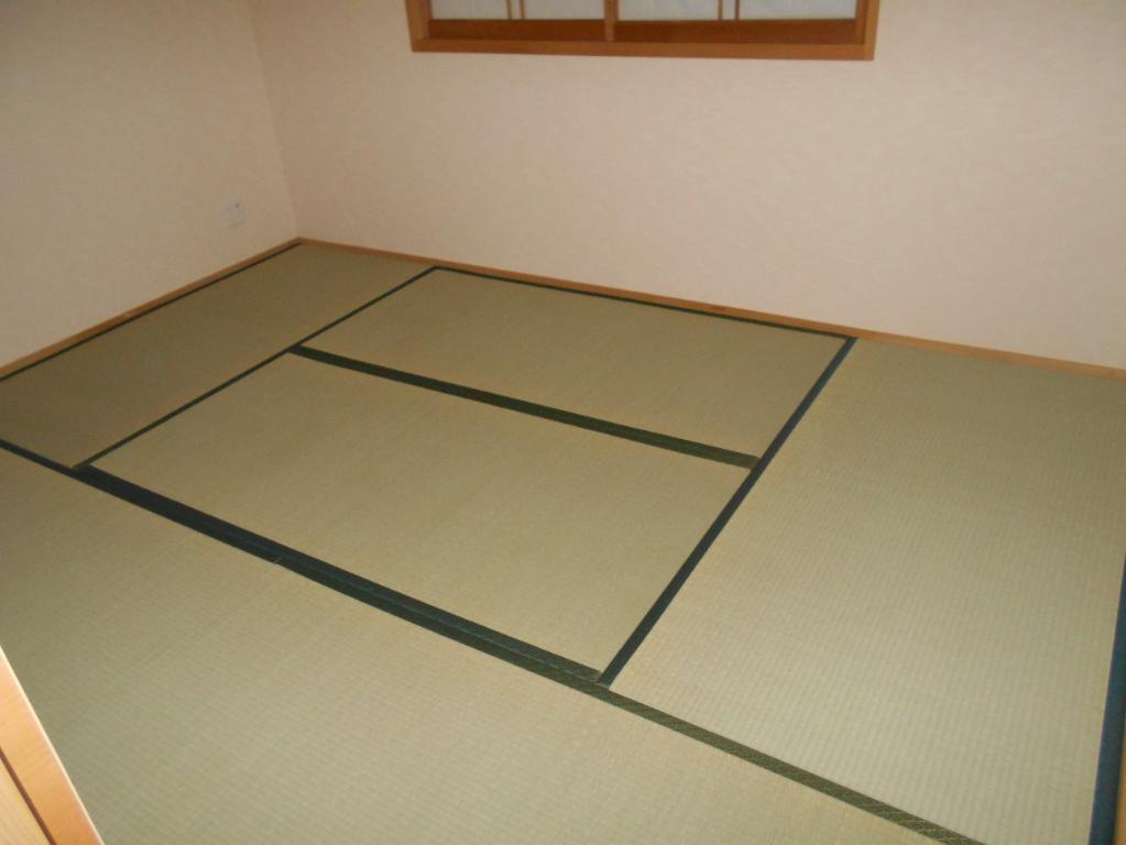 3-Bedroom House in Kitano 8