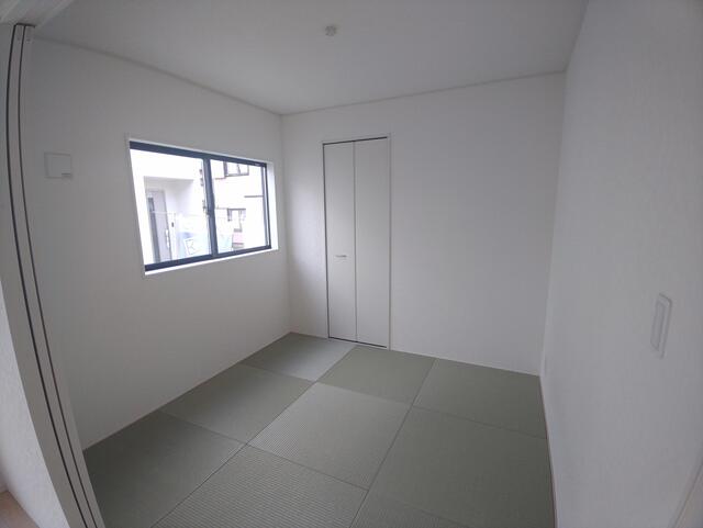 Brand New 4-Bedroom House in Shinko 6