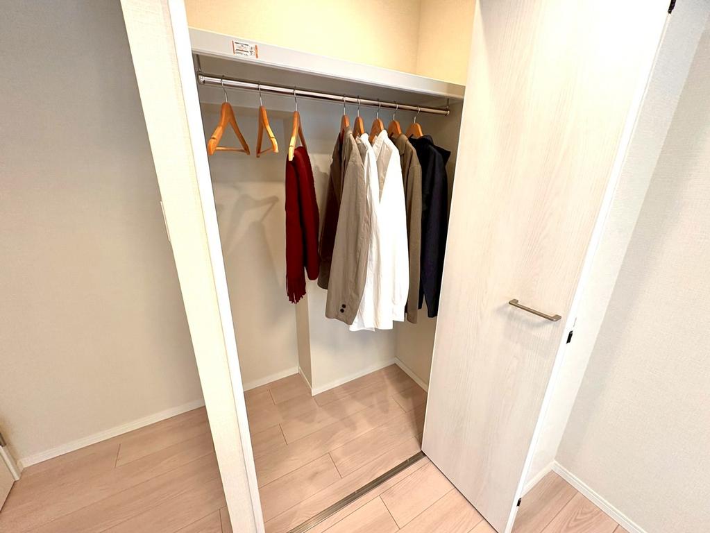 Classic 2-Bedroom Condo Near Station in Nishigahara 8
