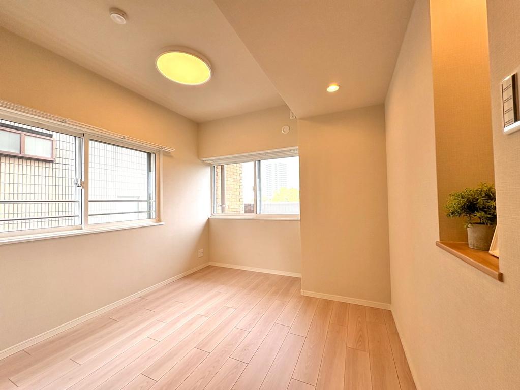 Classic 2-Bedroom Condo Near Station in Nishigahara 5