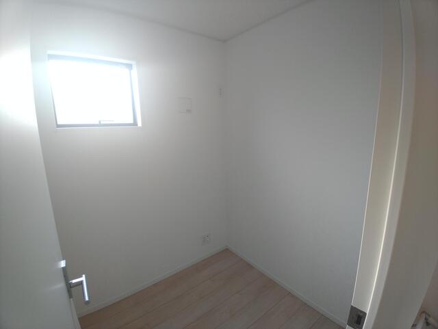 Brand New 4-Bedroom House in Shinko 5