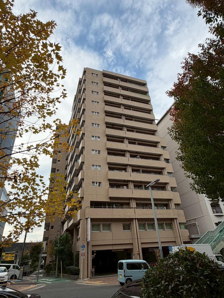 Classic Studio Condo Near Station 5