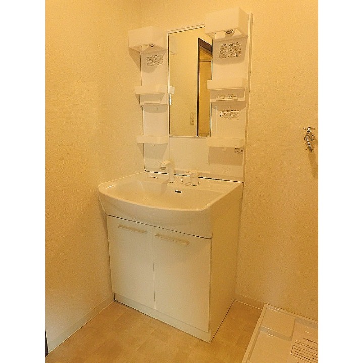 Classic 2-Bedroom Condo Near Station in Honcho 6
