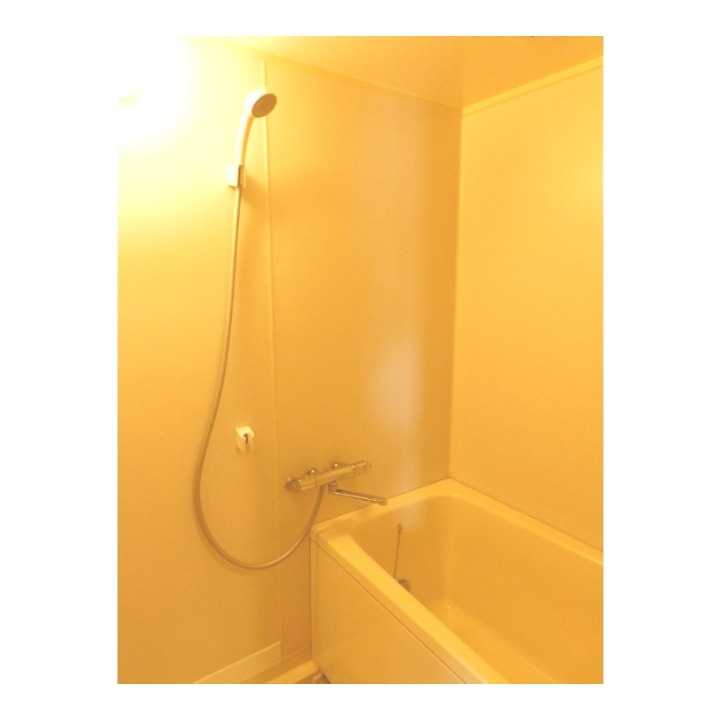 Classic 2-Bedroom Condo Near Station in Honcho 4