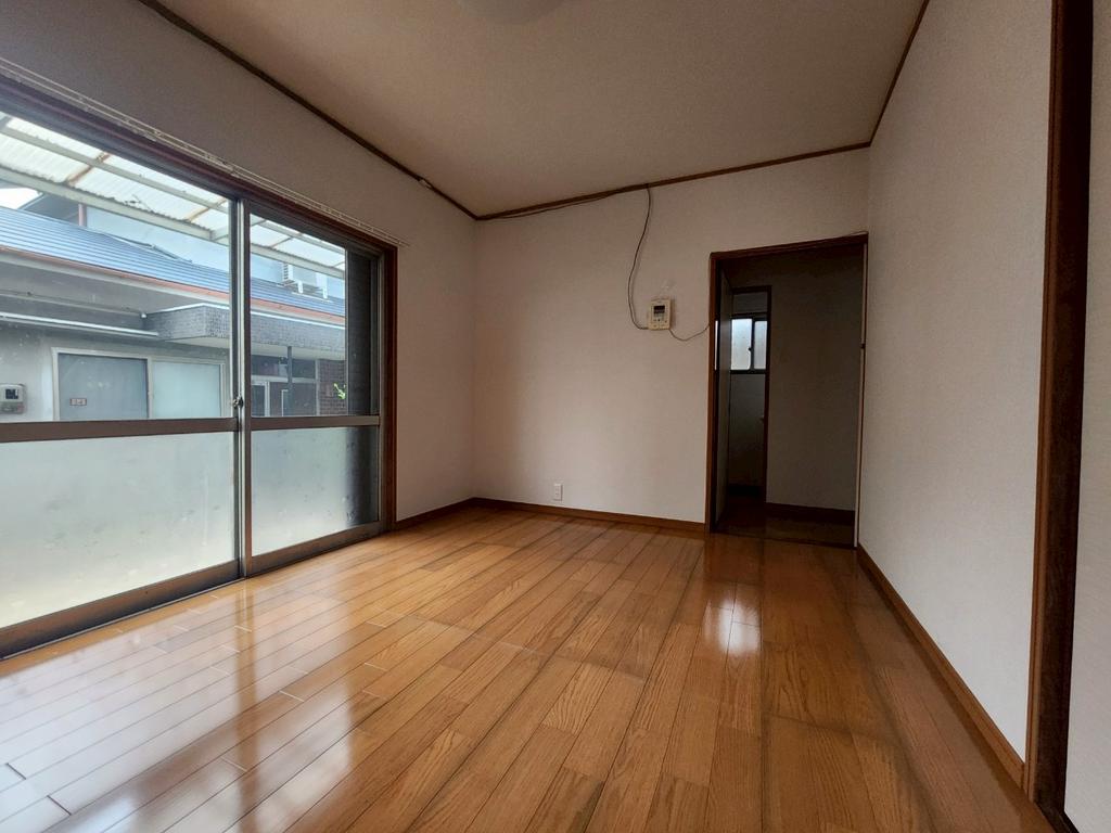 Classic 3-Bedroom House in Nishimatsugaoka 4