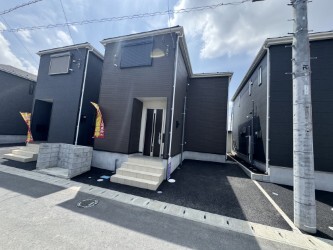 Brand New 3-Bedroom House in Shake 2
