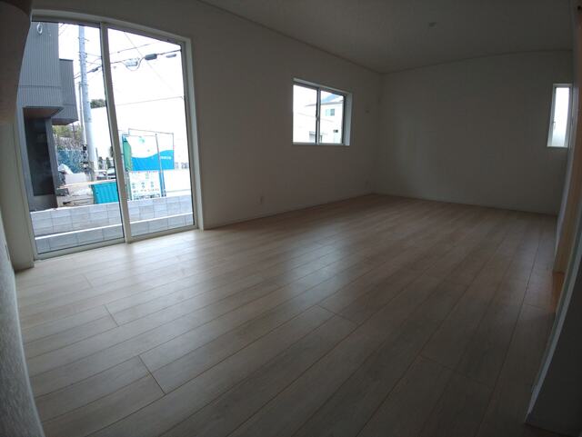 Brand New 4-Bedroom House in Kadosawabashi 2