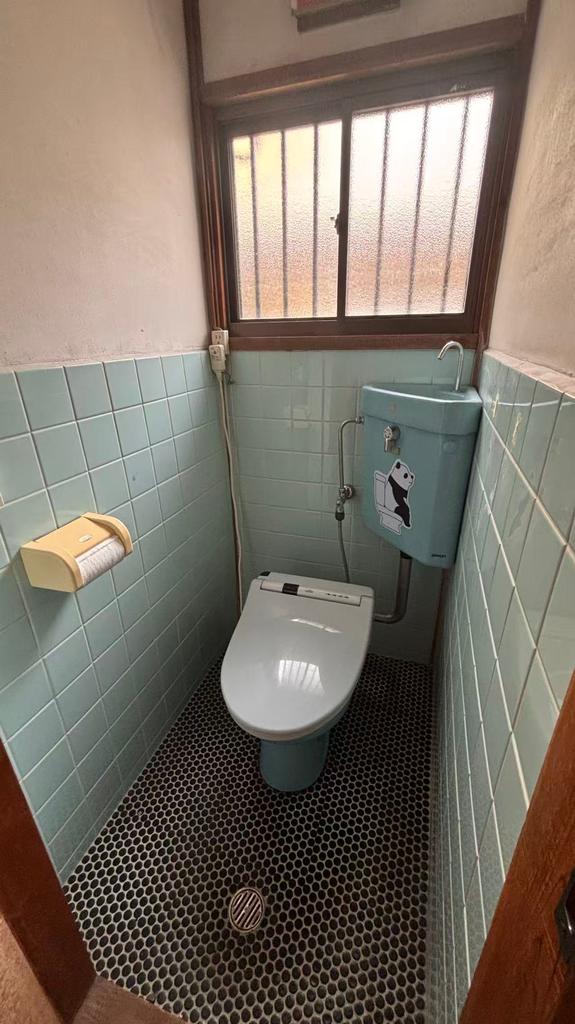 Charming 5-Bedroom House Near Station in Nishikujo ikenochicho 4