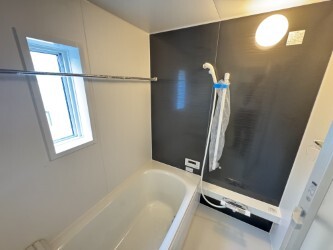 Brand New 3-Bedroom House in Shake 7
