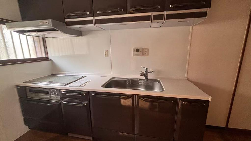 Charming 5-Bedroom House Near Station in Nishikujo ikenochicho 2