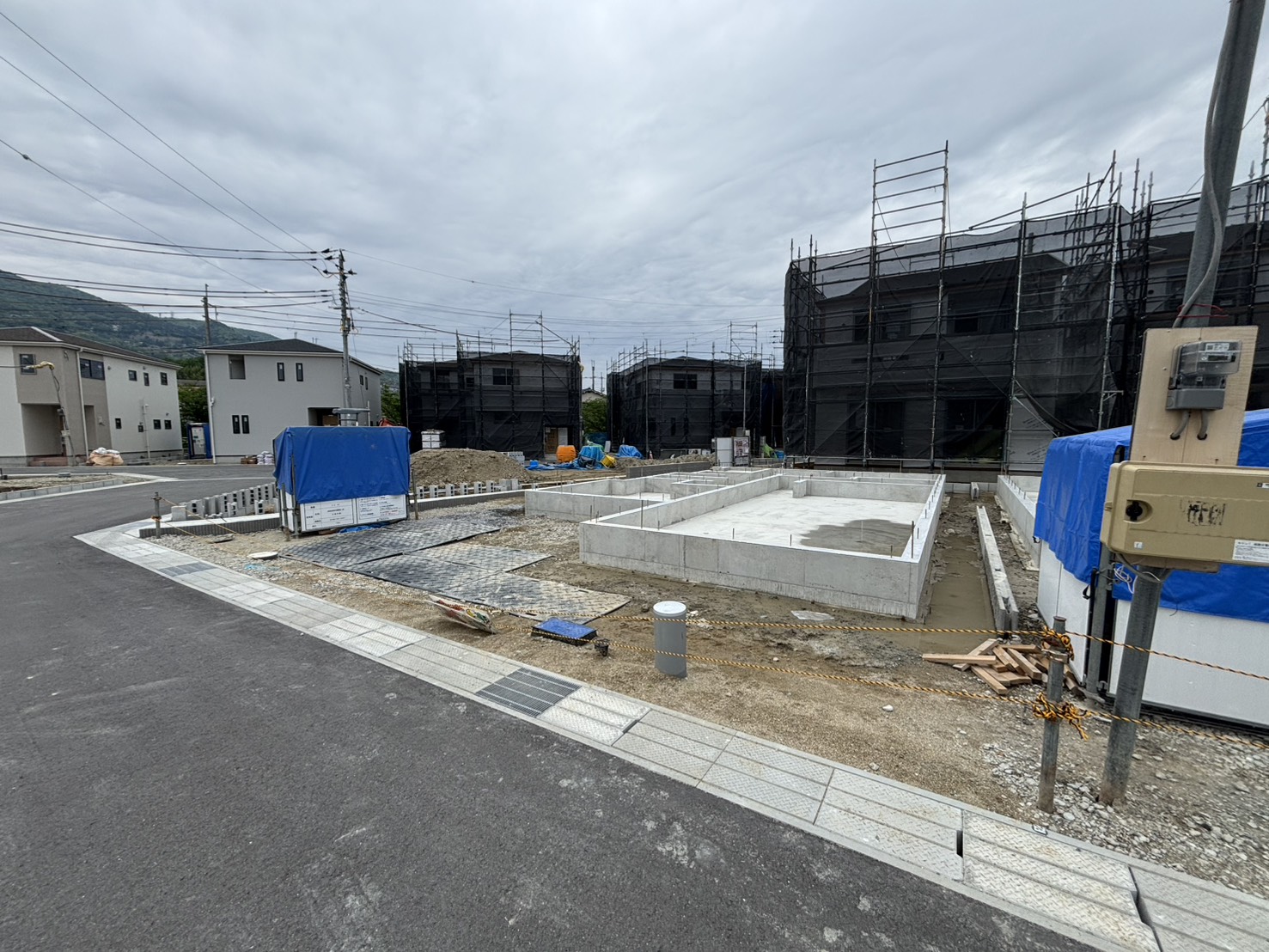 Brand New 4-Bedroom House Near Station in Nakanabata 5