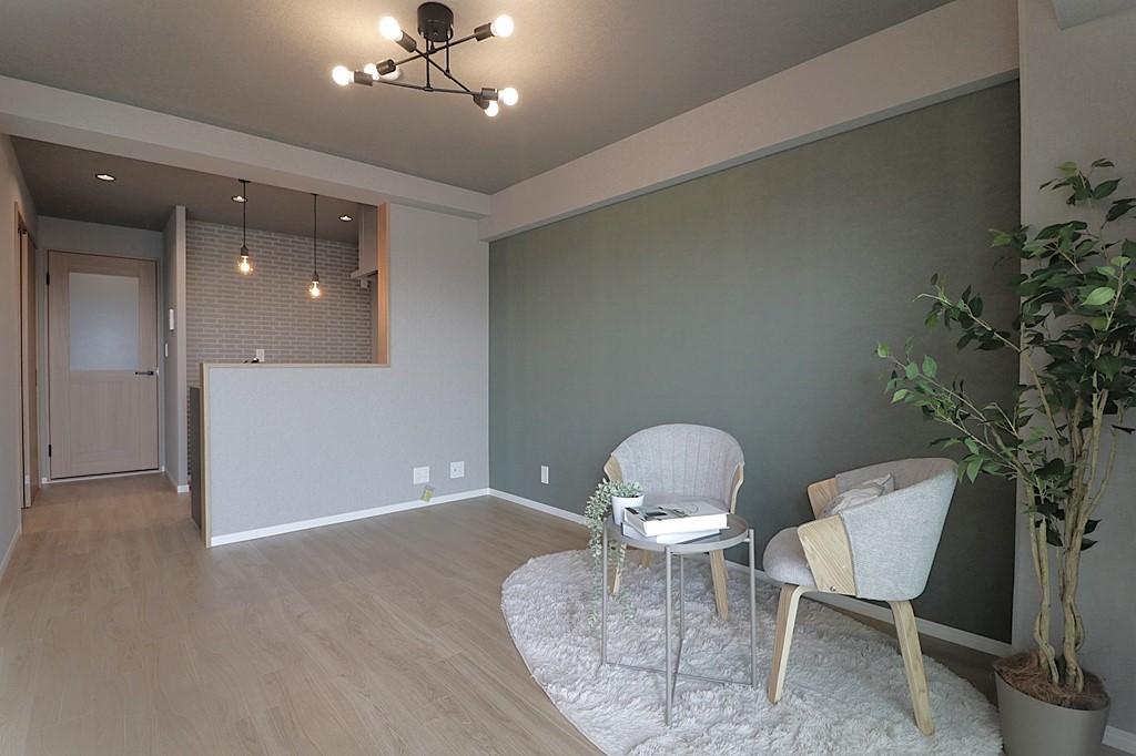 Classic 3-Bedroom Condo Near Station in Keihan hondori 0