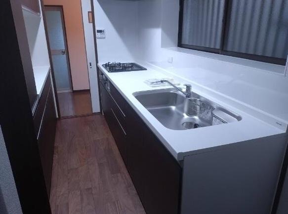 Well-Kept 4-Bedroom House in Higashinakaburi 1