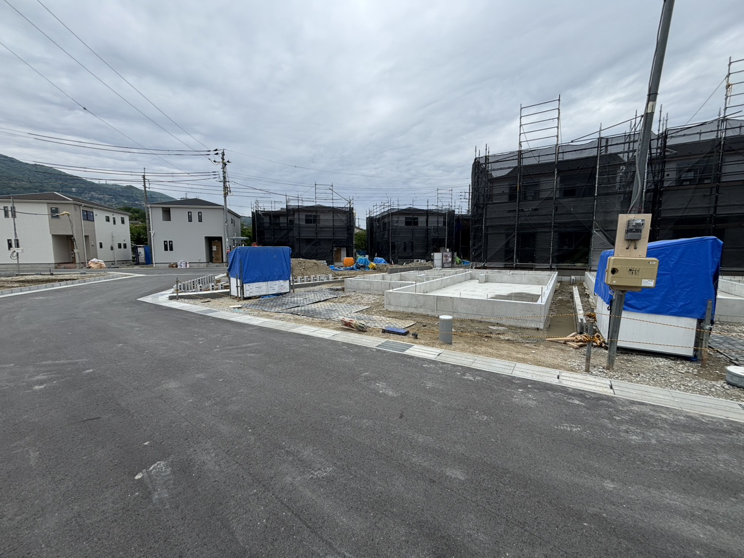 Brand New 4-Bedroom House Near Station in Nakanabata 6