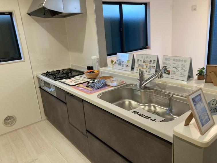 Brand New 4-Bedroom House in Yanagicho 3