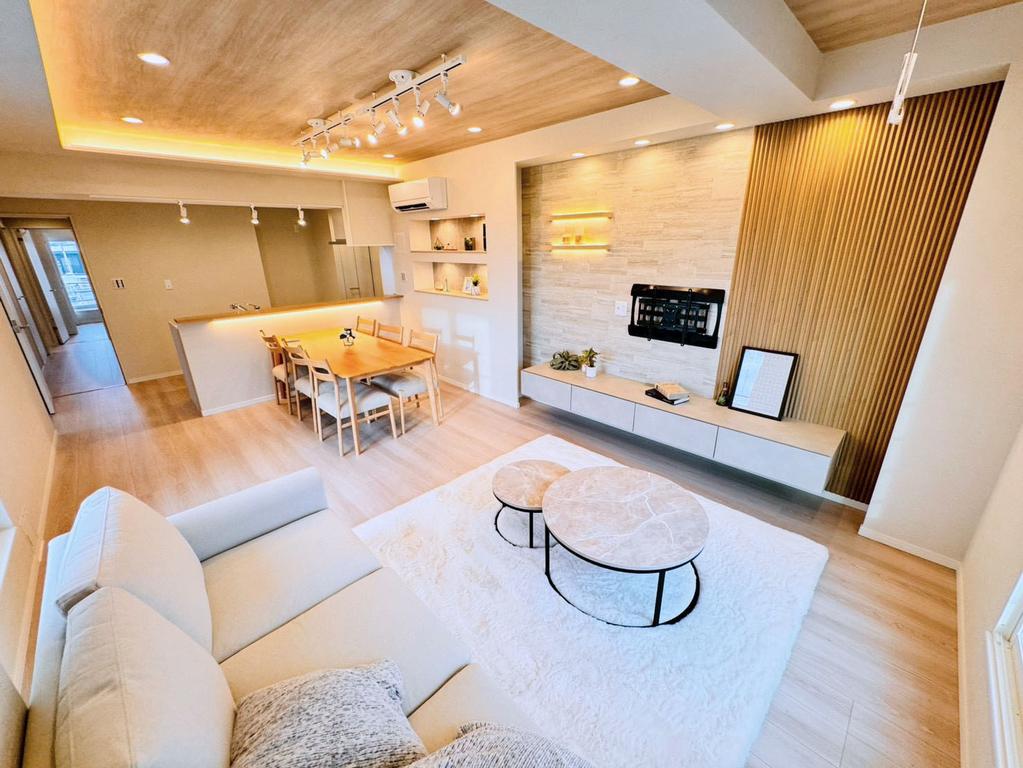 Charming 3-Bedroom Condo Near Station in Katase kaigan 2