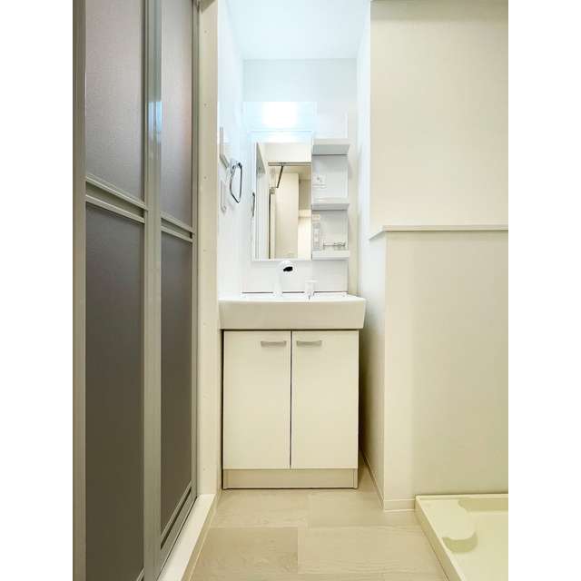 Modern Studio Condo Near Station in Higashinakano 7