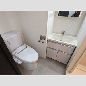 Studio Condo Near Station in Chuo 7