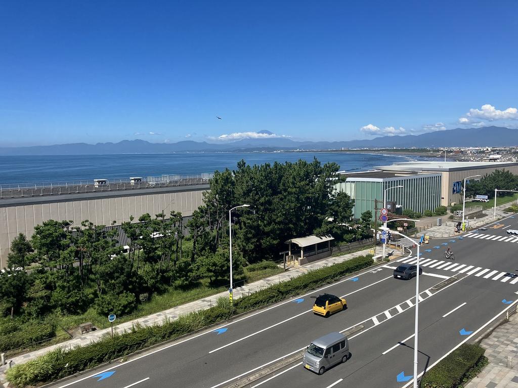 Vintage 3-Bedroom Condo Near Station in Katase kaigan 9