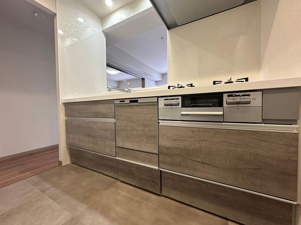 3-Bedroom Condo in Kamitsurumahoncho 4