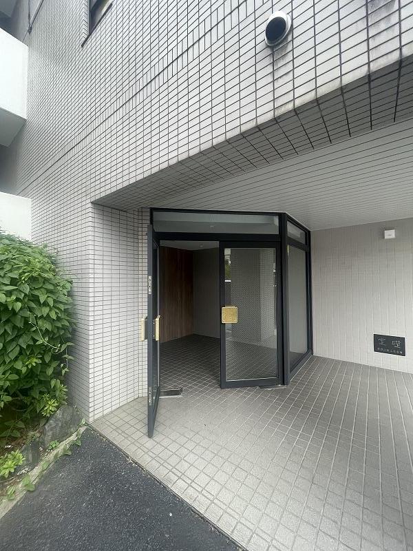 コスモリード横浜反町 8