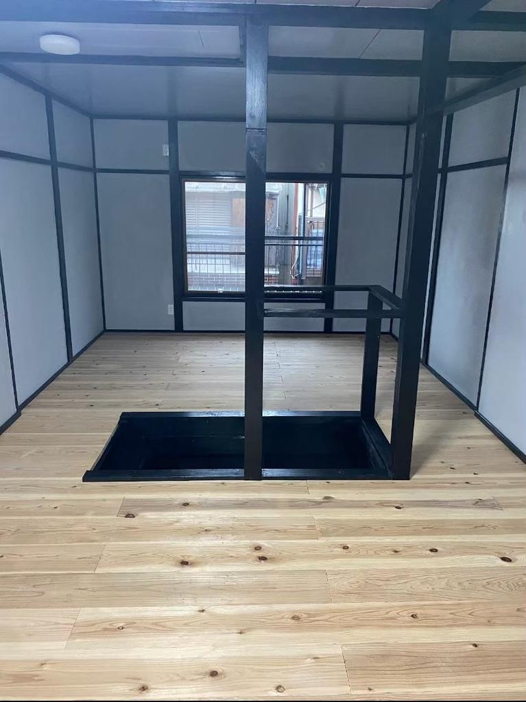 Charming 2-Bedroom House in Koyamichi 6