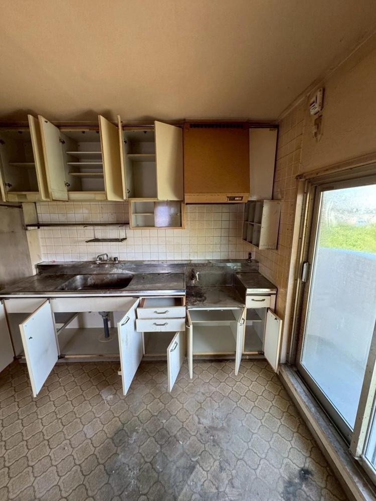 Vintage 3-Bedroom Condo in Okata 3