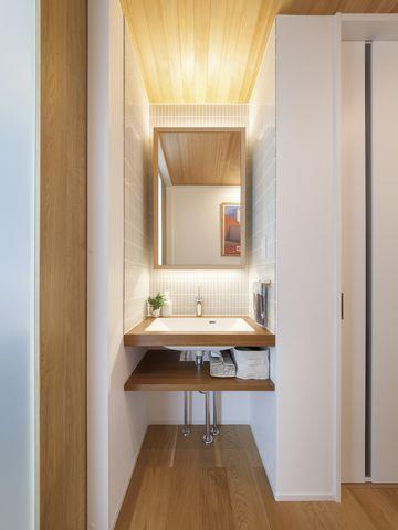 Modern 4-Bedroom House in Katahira 5